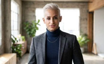 Hale Leon – 34-year-old American model and influencer hiding his face while sharing authentic lifestyle content in 2026.